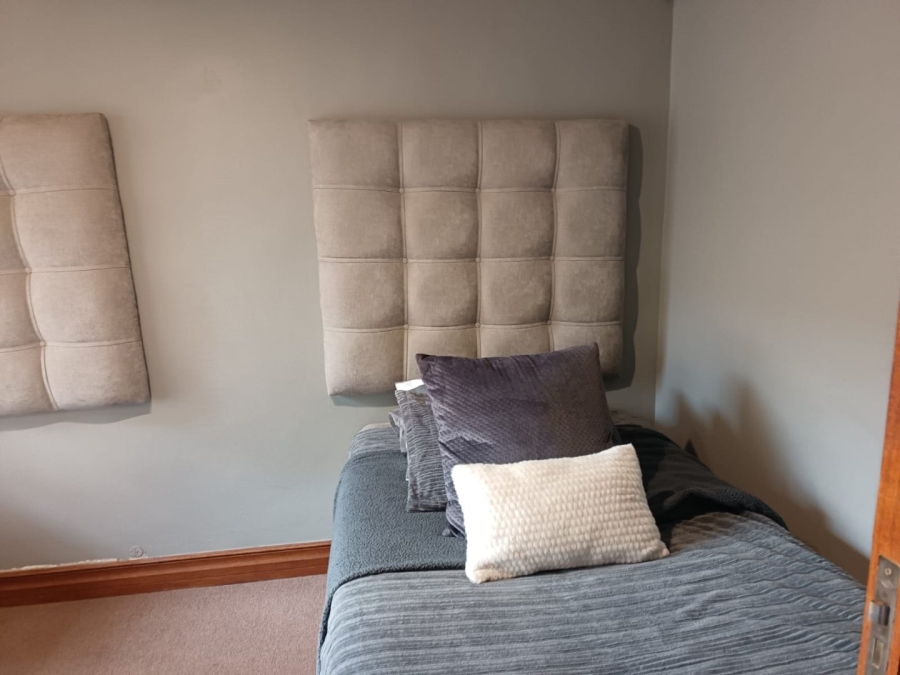 3 Bedroom Property for Sale in Roylglen Gardens Northern Cape
